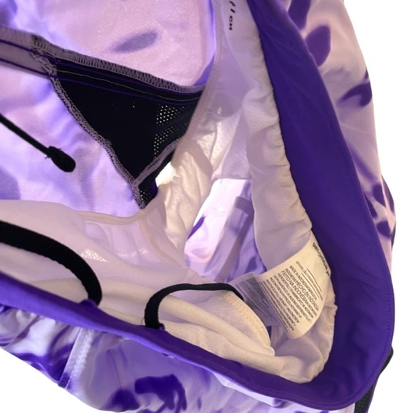 Under Armour womens Fly by 2.0 Printed Running Shorts - Picture 7 of 9